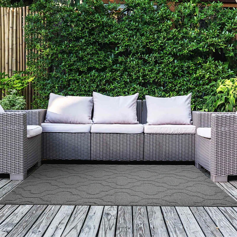 Brentwood Grey Double Quatrefoil Indoor & Outdoor Area Rug, 4x6 5 Brentwood Grey Double Quatrefoil Indoor & Outdoor Area Rug, 4x6 - Image 5