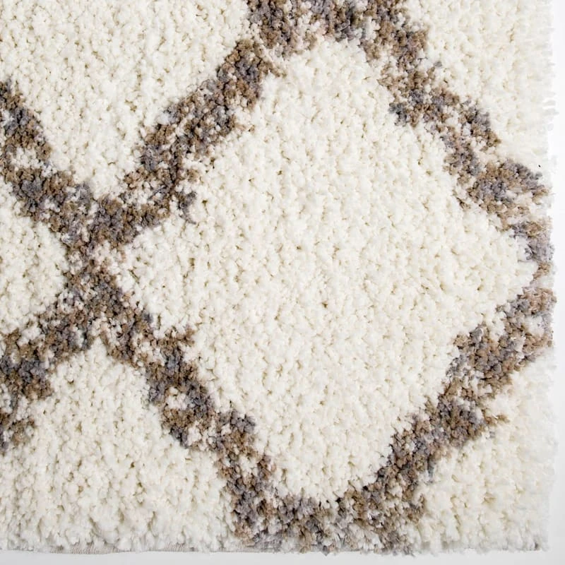 (C162) Windsor White Area Rug, 5x7 7 (C162) Windsor White Area Rug, 5x7 - Image 7