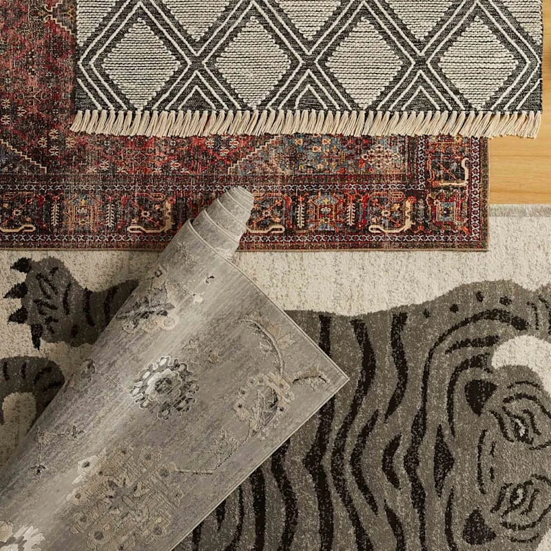 (D553) Found & Fable Vilani Red & Blue Medallion Area Rug, 5x7 3 (D553) Found & Fable Vilani Red & Blue Medallion Area Rug, 5x7 - Image 3