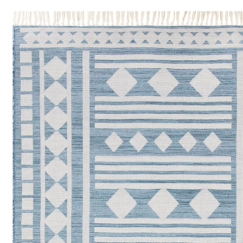 (E320) Porter Light Blue Patterned Indoor & Outdoor Area Rug, 5x7 2 (E320) Porter Light Blue Patterned Indoor & Outdoor Area Rug, 5x7 - Image 2