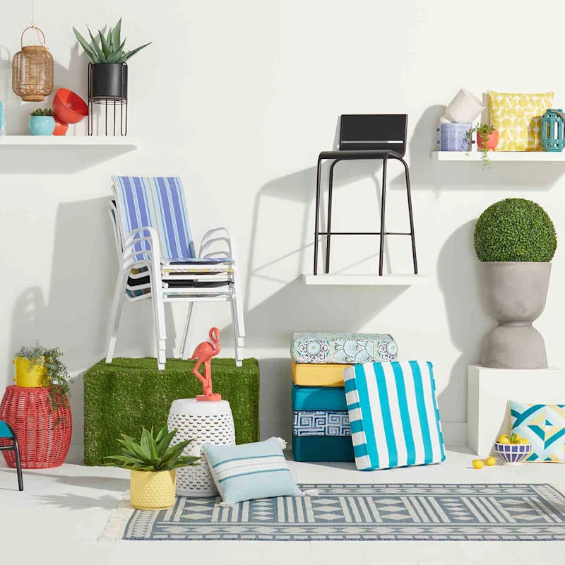 (E320) Porter Light Blue Patterned Indoor & Outdoor Area Rug, 5x7 5 (E320) Porter Light Blue Patterned Indoor & Outdoor Area Rug, 5x7 - Image 5