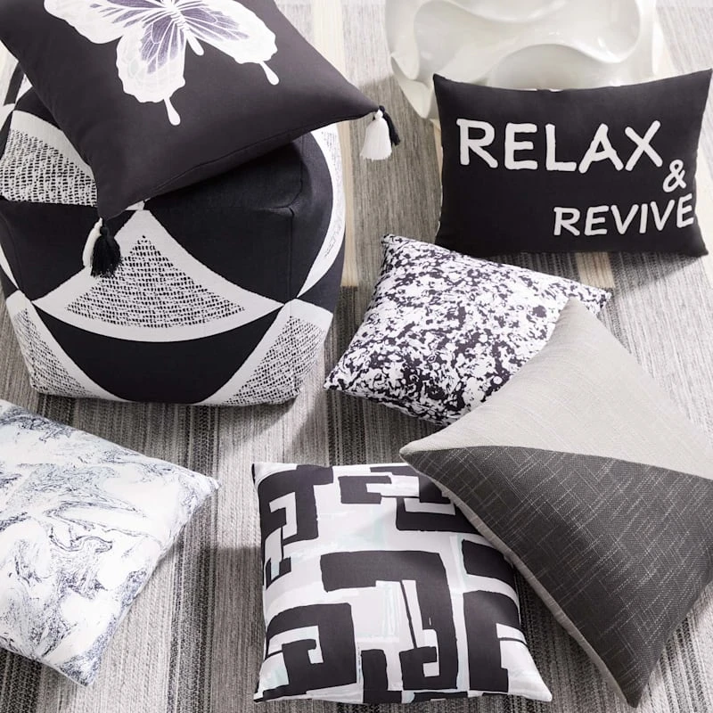 (E461) Laila Ali Jasper Flatweave Area Rug, 8x10 4 (E461) Laila Ali Jasper Flatweave Area Rug, 8x10 - Image 4